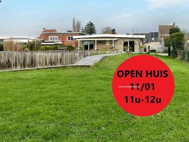Mooi en rustig gelegen instapklare, opp. 1456m met polyvalente ruimte 200m². Ref. 16270 Kluisbergen