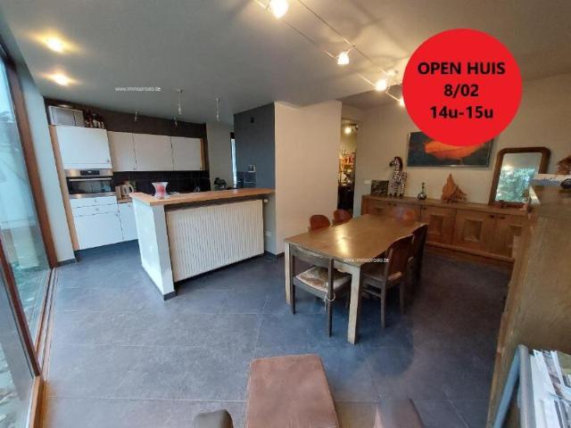 Zeer degelijke alleenstaande woning met 3 slpkmrs, tuin, garage. Ref. 16333 Wevelgem