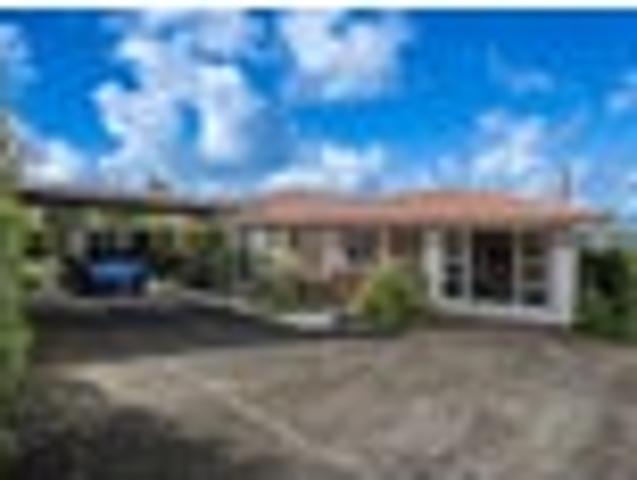 Open Harbour Views with Endless Potential!