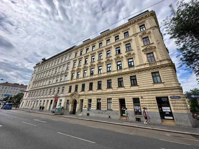 SANIERUNGSBEDÜRFTIGE 3 ZIMMER WOHNUNG IM 7. BEZIRK + 5.200 € pro m²