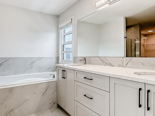 Open House Sun 3 5pm! Rare 3 Storey Loft, Turkey, 2024, Detached