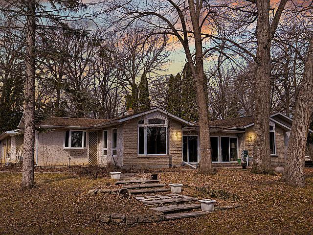 Open House Sunday April 27, 12 2 P,m, 106 Desjardin Rd