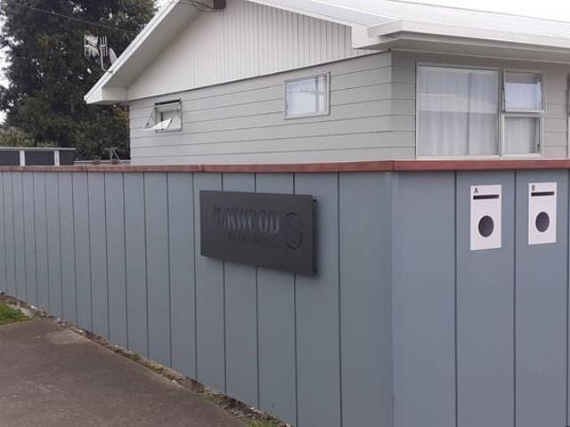 Open plan 2BR Unit in Friendly Feilding!
