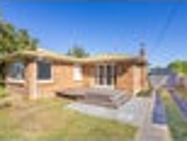 Open plan family living with space and options