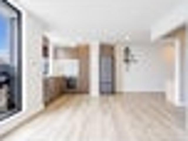 Open single bedroom apartment in central Albany