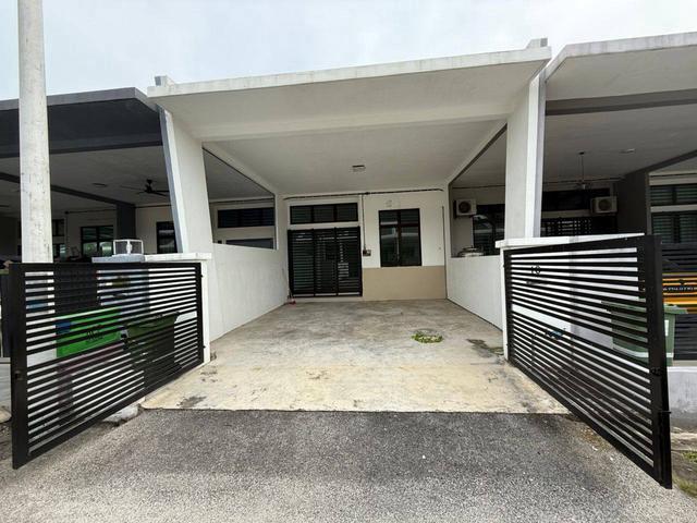 OPEN TITLE Teres Setingkat Pinggiran Putra Pak Mahat Kuantan