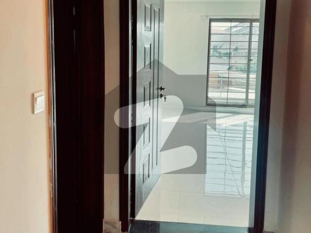 Open View X design beautiful 4 bed 12 Marla spacious apartment for rent! Askari 10