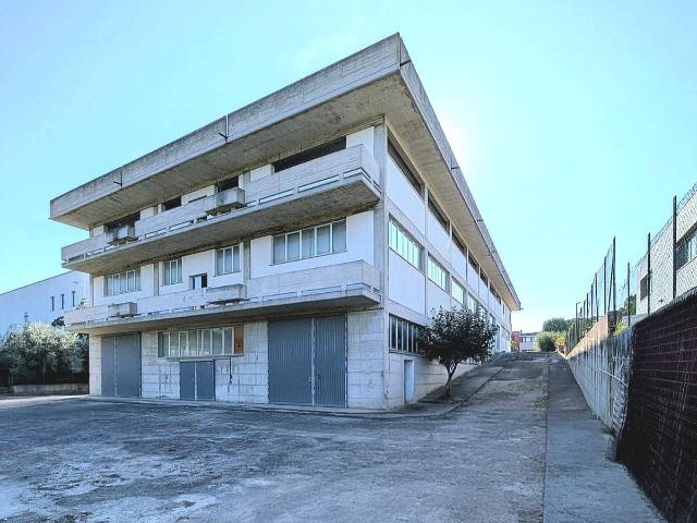 Opificio in affitto a Castellalto, Petriccione