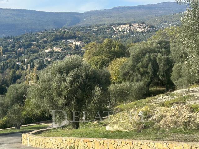OPIO A PROXIMITE DU VILLAGE DE VALBONNE