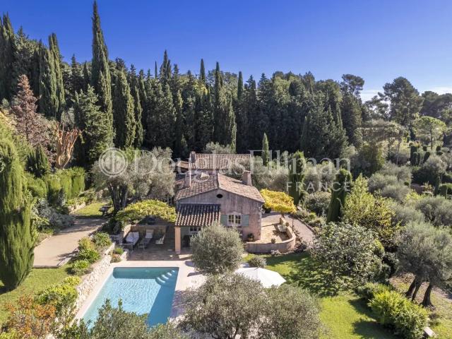 OPIO Villa Provencale de 4 chambres avec piscine chauffée