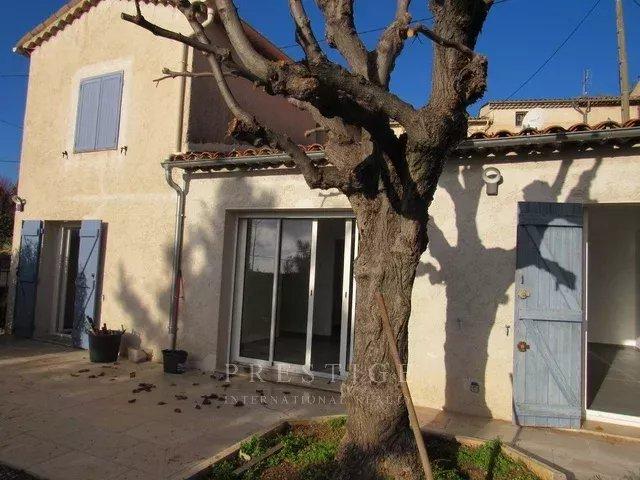 OPIO, villa 3 chambres à louer vide, 2 parkings