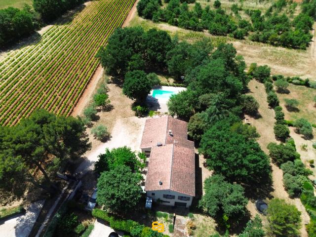 OPPÈDE MAISON AVEC VUE PANORAMIQUE SUR LE LUBERON