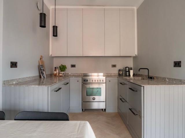 Öppen och ljus 2a mitt i birkastan 41 m² 19 000 kr