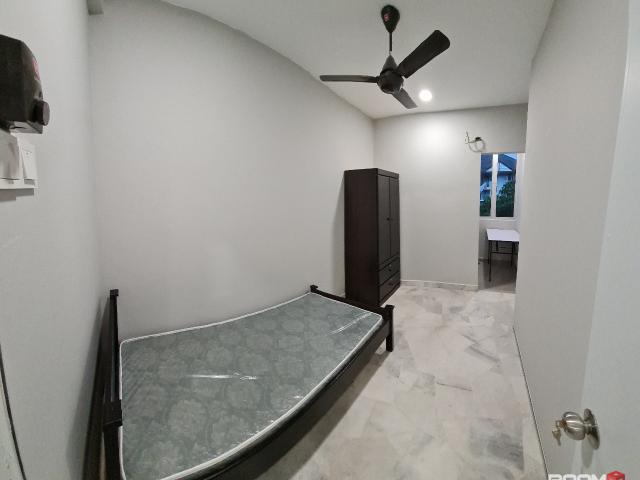 Opposite INTI Subang FEMALE bedroom SS15 bathroom cooking allow near lrt rent single grand subang rajawali deposit