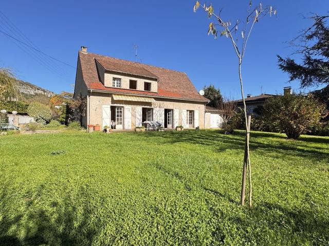 Opportunité: Une belle maison traditionnelle à fort potentie. 162m² Cajarc