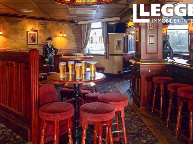 Opportunité unique de commerce à vendre: Charlys pub au centre de Divonne, emplacement attractif rentabilité