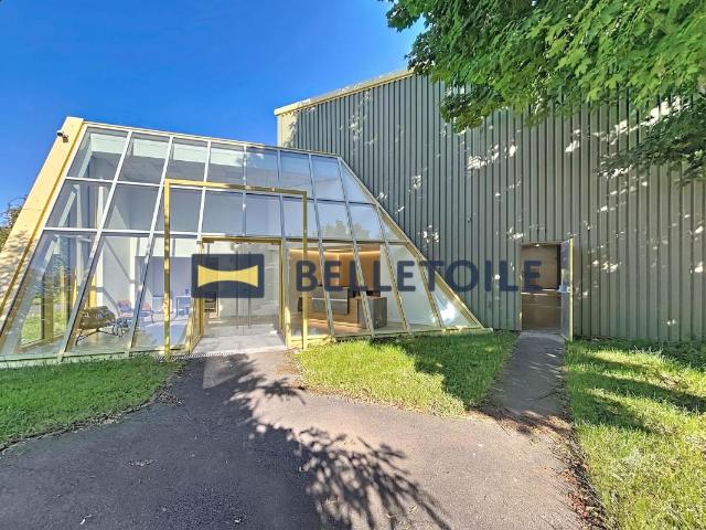 OPPORTUNITÉ UNIQUE: Location Local Commercial & D'Activité de 800 m² sur Terrain de 4 953 m² | Secteur Stratégique Francilienne N104 / N19