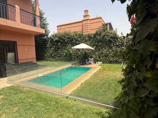 Opportunité Vente villa de luxe à Route Casablanca. 7 grandes pièces. Conciergerie à disposition, système de climatisation