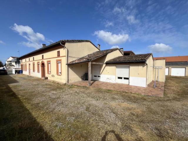 Opportunité à fort potentiel: maison / immeuble à ST ALBAN