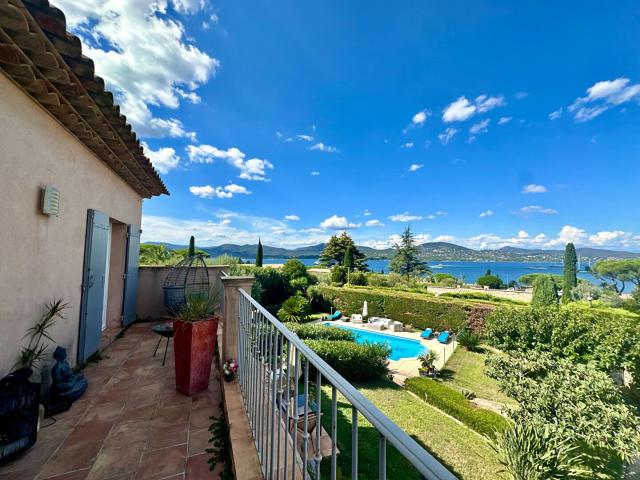 Opportunité à saisir villa avec piscine dans un domaine de. 157m² Gassin