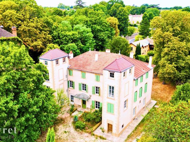 Opportunité dans une maison de maître de 6 lots sur les ha