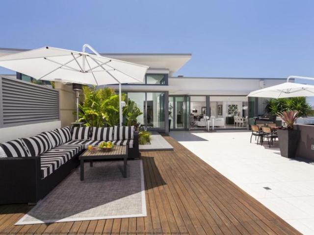 OPPORTUNITÉ À SAISIR * Magnifique Appartement LIVRÉ avec Grande Terrasse en Dernier Étage+ 2 Parkings+ Cave, Idéalement situé