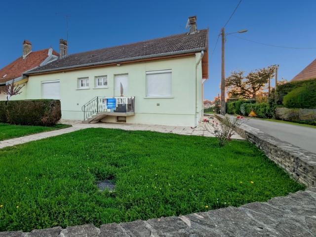 # Maison familiale de 88 m² avec terrasse, grenier aménageable et beau potentiel – Chapelle Voland