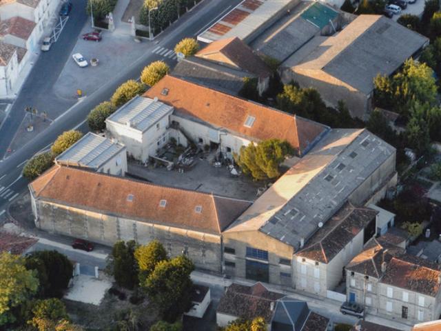 Opportunité commerciale avec 3 logements
