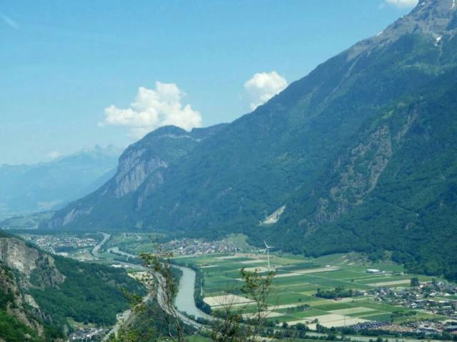 OPPORTUNITÉ DINVESTISSEMENT À MONTHEY  IMMEUBLE MIXTE AVEC GRAND POTENTIEL