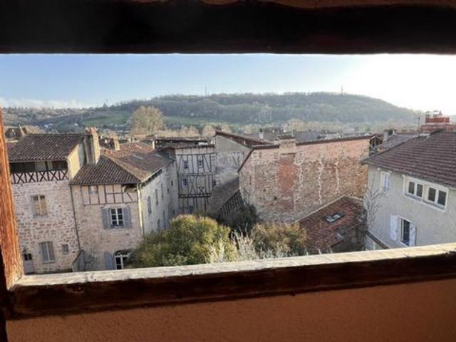 Opportunité dans Centre Historique Maison avec ter