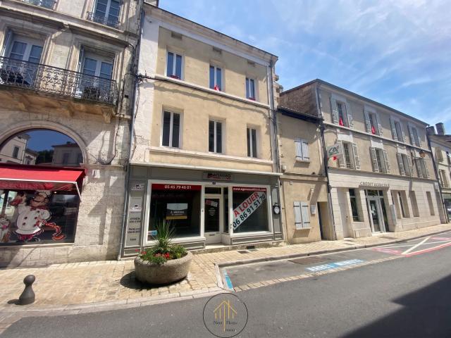 Opportunité d'Investissement ou d'Installation Professionnelle à Chalais