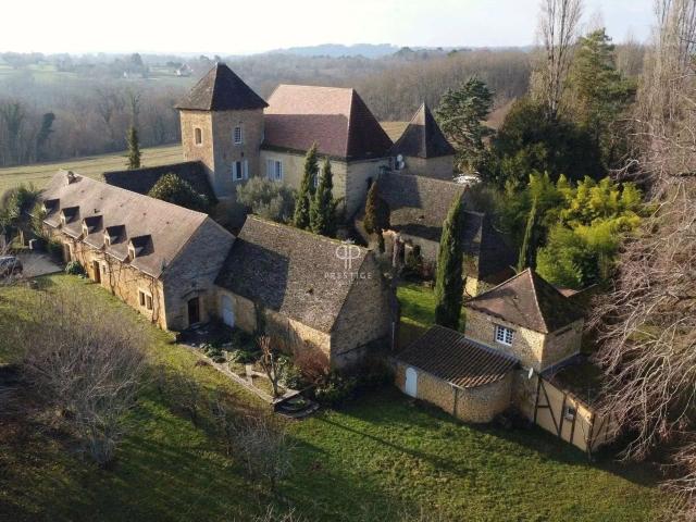 Opportunité merveilleuse d'acquérir un domaine de belles pro. 482m² Sarlat la Canéda