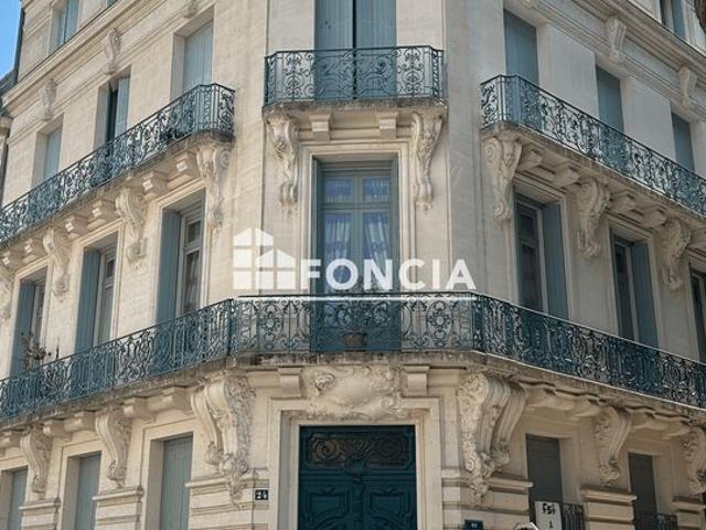 Opportunité proche Mairie, Grand T3 Bel immeuble Ancien + cave