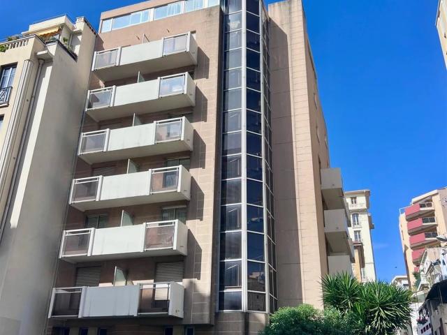 ? Opportunité Rare À Nice – Studio Idéal Investissement Ou P. 17m² Nice
