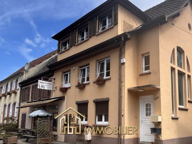 Opportunité rare: commerce rentable + habitation + appartement loué à Rombach le Franc