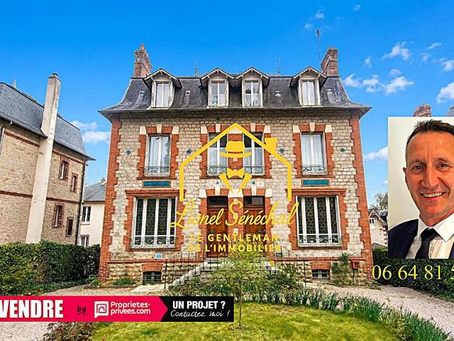 Opportunité rare: immeuble de caractère avec 12 studios dans une demeure de prestige en plein centre ville de Bagnoles de l'Orne