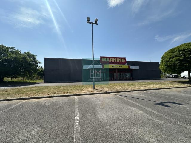 OPPORTUNITÉ RARE LOCAL COMMERCIAL INDÉPENDANT 1 156 M2 TERRAIN 5 000 M2