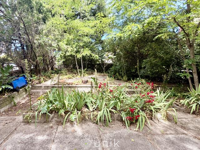 OPPORTUNITÉ RARE QUARTIER BOUTONNET PARKING TERRASSE JARDIN