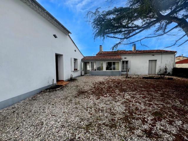 Opportunité rare sur le secteur ? Maison familiale avec dépend