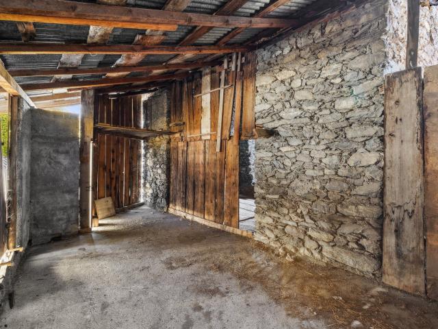 Opportunity with great potential in the center of Ardon | dreamo. Ch