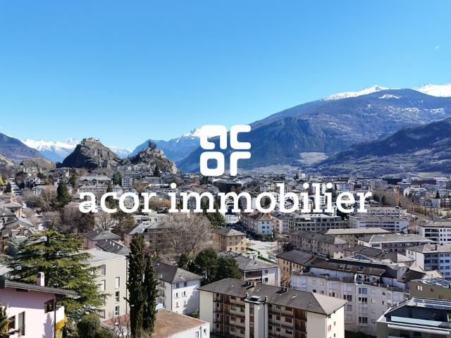 OPPORTUNITE Familienvilla mit separatem Studio in Gravelone!