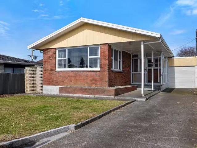 OPPORTUNITY IN WESTOWN First National Real Estate
