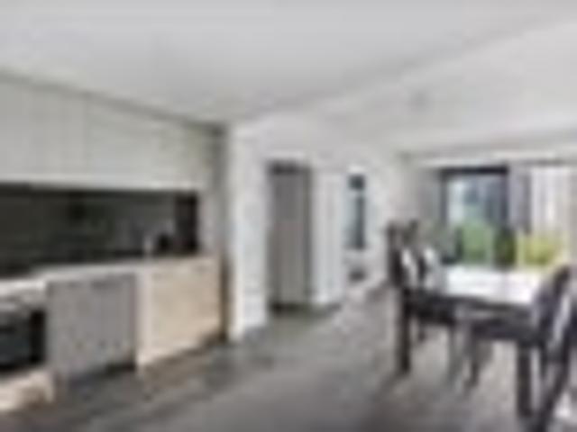 Opportunity knocks urgent sale