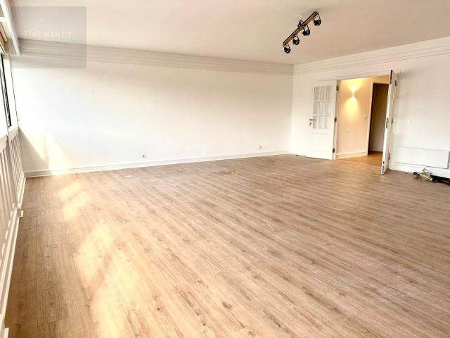 Óptimo apartamento T4 sem móveis