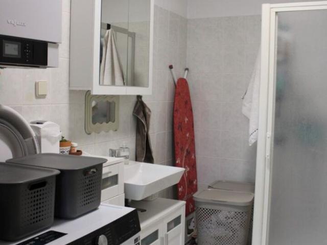 Optimale Jungfamilien Wohnung mit Loggia, Gartennutzung und Garagenplatz!