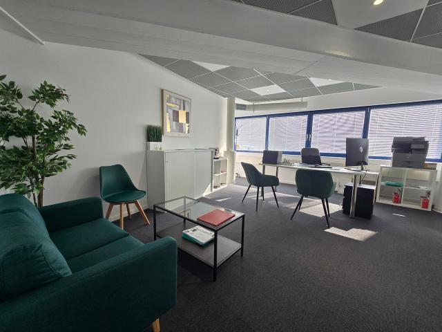 Optimale Lage Plug and Play Büro von 271m2