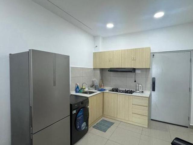 Optimus 2 Bedroom Full Furnish Medini Area CW Bus To Tuas