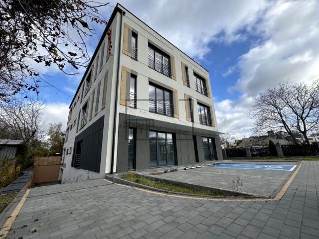 Łopuszańska 1 578 m², Warszawa