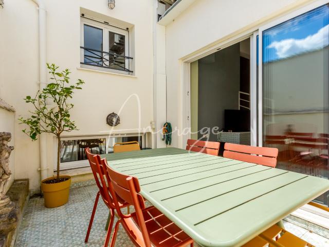 ORNANO maison de ville avec terrasse