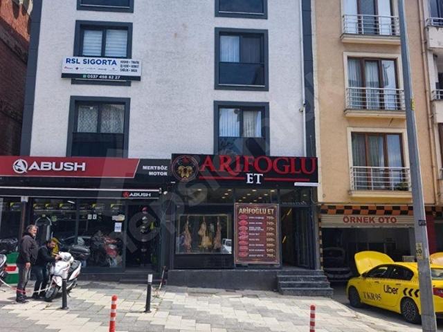 ÖRNEK'TE CADDE ÜZERI YENI BINADA SIFIR TADILAT KURULU DÜZEN SATILIK DÜKKAN